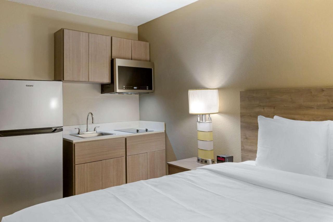 Suburban Extended Stay Hotel Роли Экстерьер фото