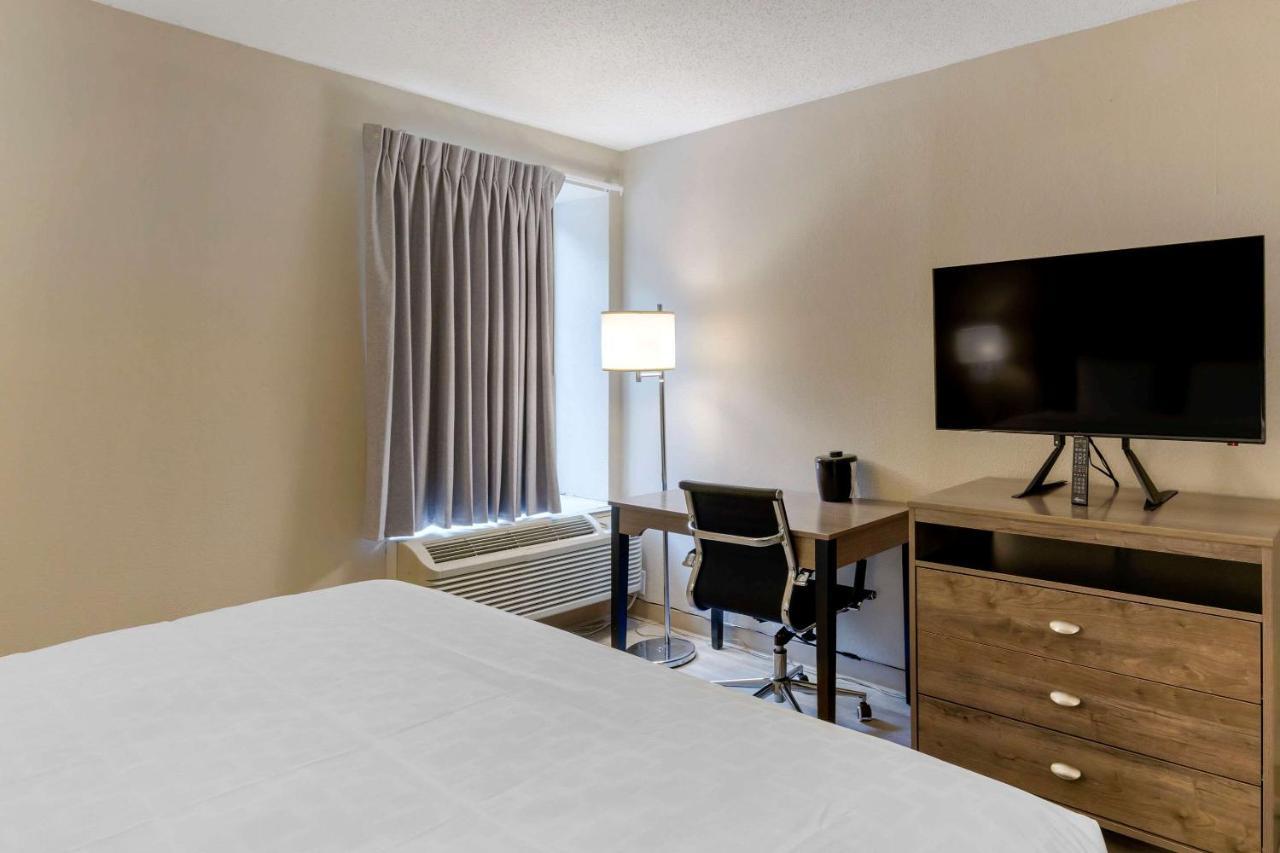 Suburban Extended Stay Hotel Роли Экстерьер фото